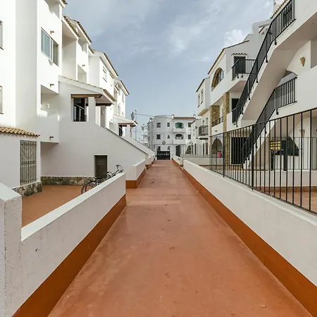 Amarres, Piscina Comunitaria L'Escala